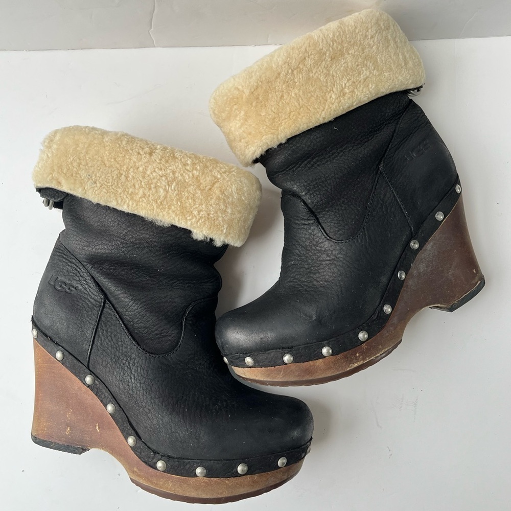 Ugg Carnegie Black Leather Shearling Wedge Boots Size 6 - Picture 6 of 11